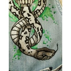 gilet jeans upcyclé personnalisé harry potter marque des ténèbres peinture