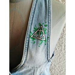 gilet jeans upcyclé personnalisé harry potter marque des ténèbres peinture